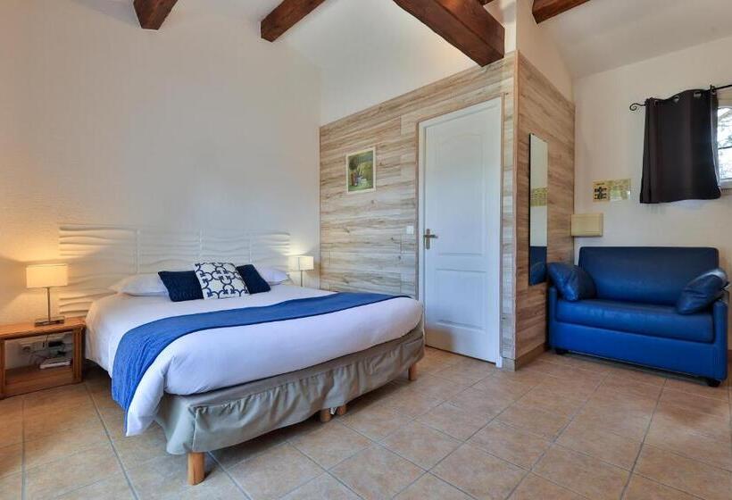 Трехместный Номер Комфорт, Logis Hôtel & Spa Déjeunez Sous L Arbre