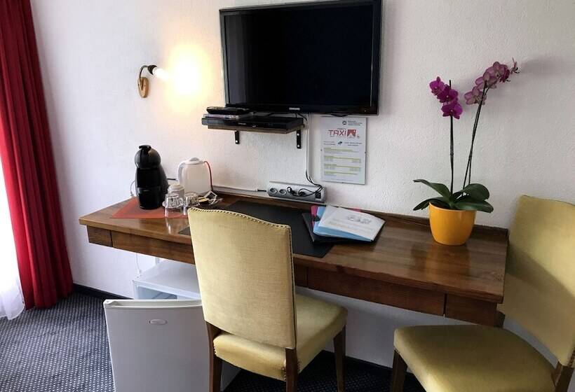 اتاق لوکس سه تخته, B&b Matterhorn Golf