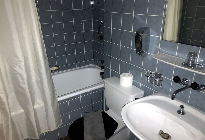 اتاق استاندارد با چشم‌انداز کوهستان, B&b Matterhorn Golf
