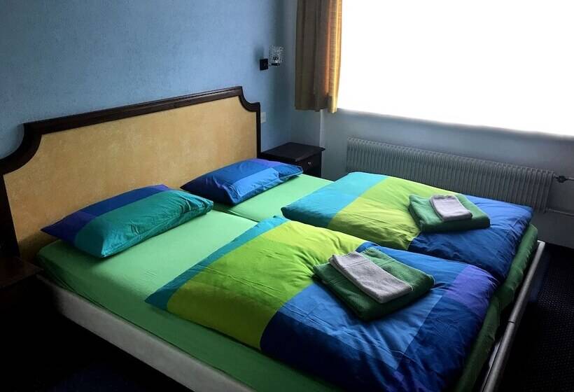 اتاق استاندارد با چشم‌انداز کوهستان, B&b Matterhorn Golf
