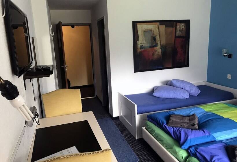 اتاق استاندارد سه نفره, B&b Matterhorn Golf