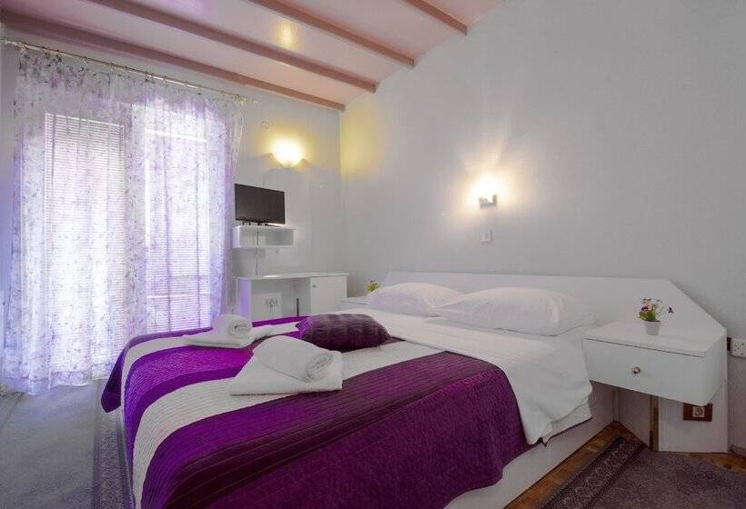 اتاق استاندارد با بالکن, Pansion Zlatna Ribica