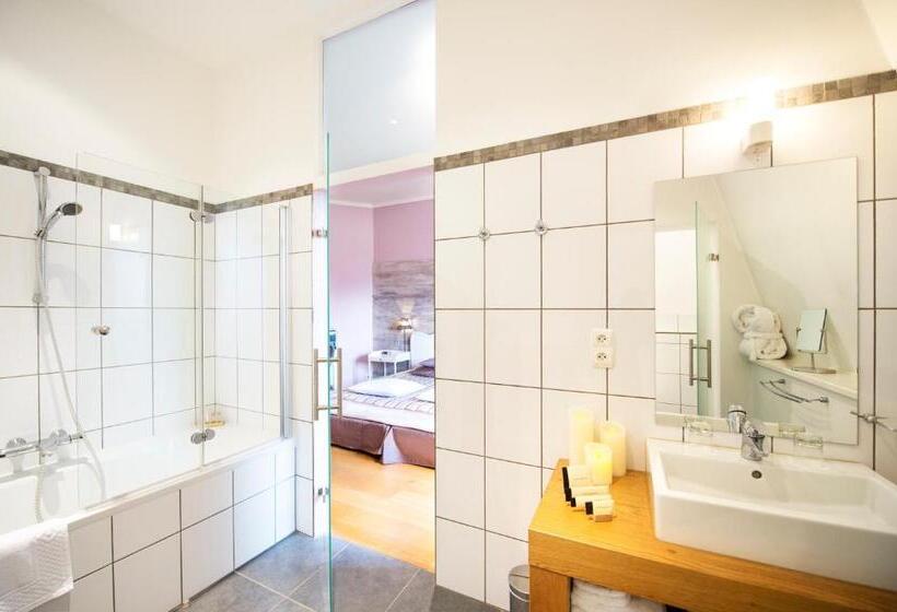 Номер Deluxe, Chateau Hotel De Belmesnil