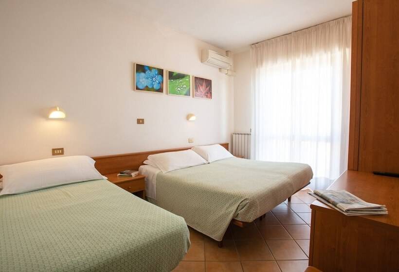 اتاق استاندارد سه نفره, Eco Hotel Edy
