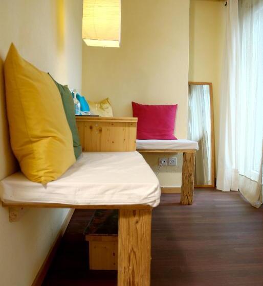 اتاق استاندارد با بالکن, Arena Lodge