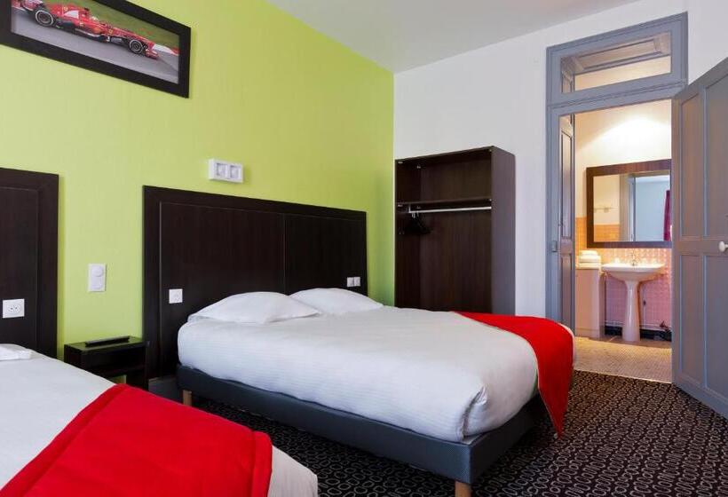 Номер Стандарт Трехместный, Enzo Hotels Contrexeville