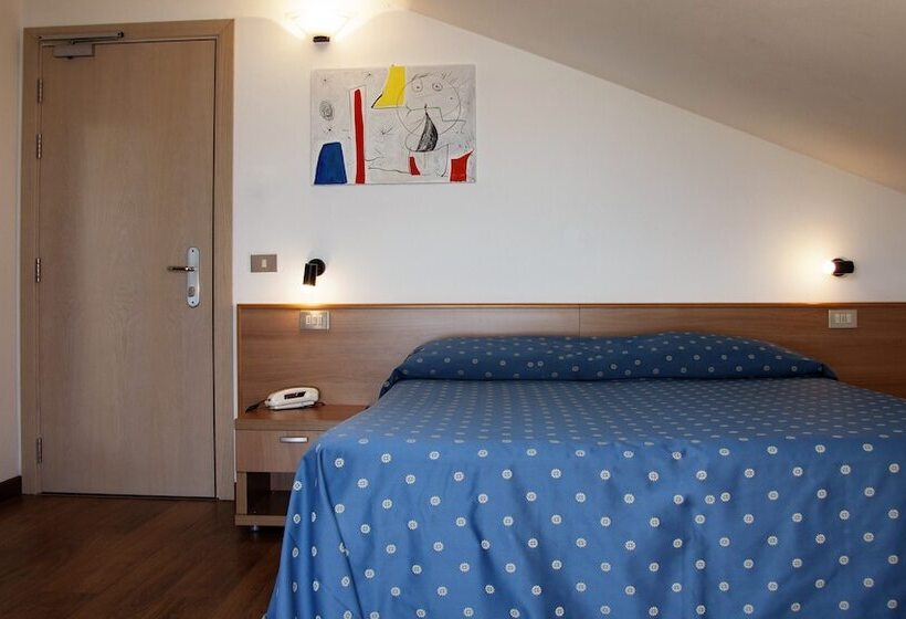 Quarto Ático, Ca' Serena
