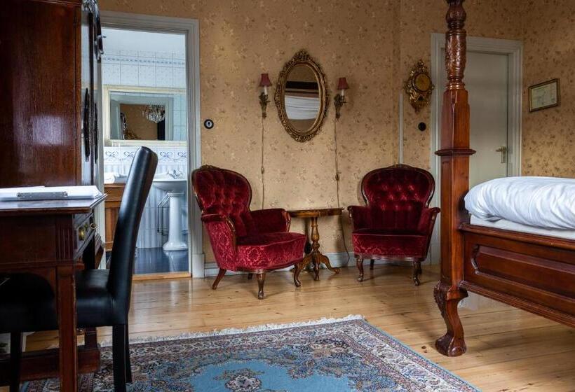 Номер Комфорт, Park Hotel Linköping Fawlty Towers
