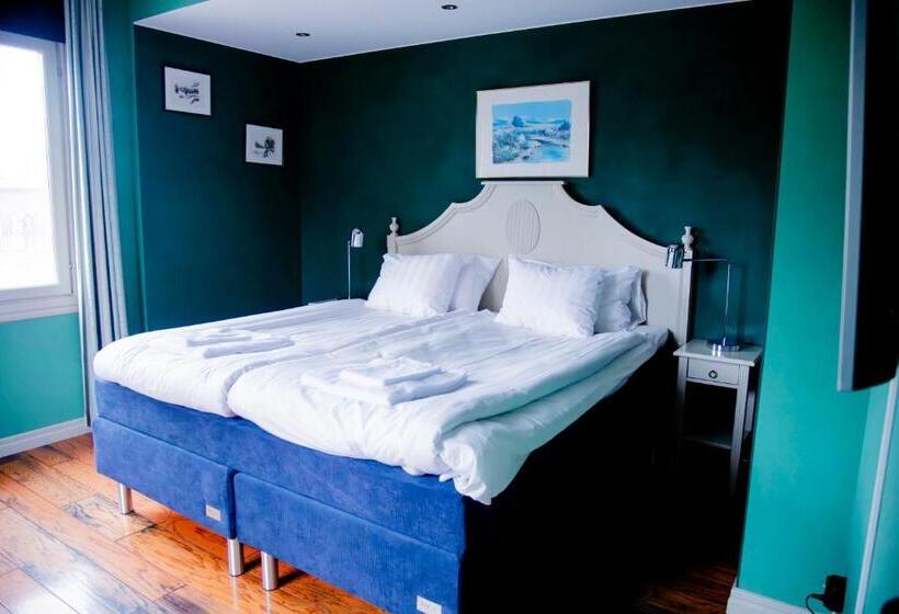 Четырехместный Номер Deluxe, Park Hotel Linköping Fawlty Towers
