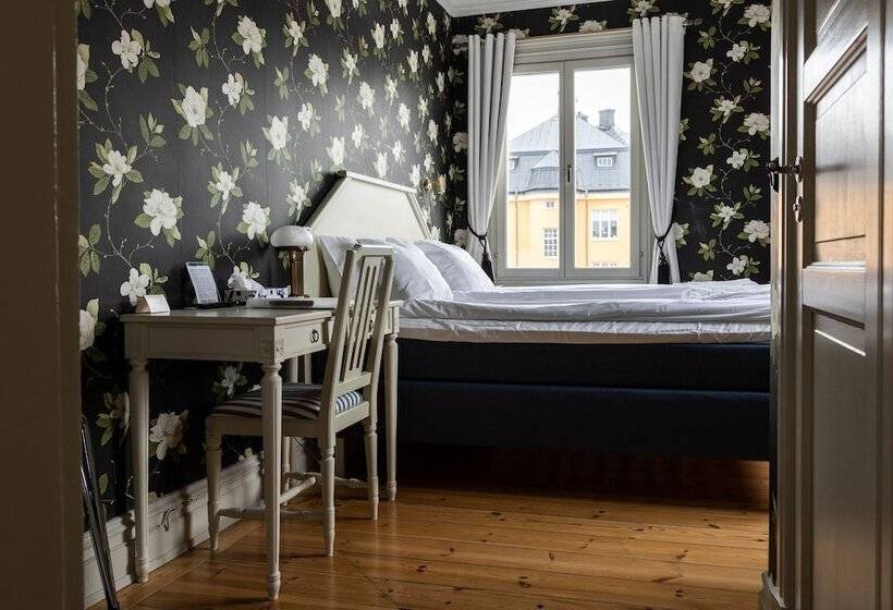 Номер Комфорт Индивидуальный, Park Hotel Linköping Fawlty Towers