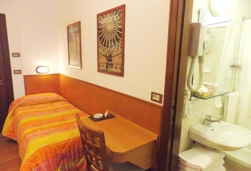 Economy Quadruple Room, Signa