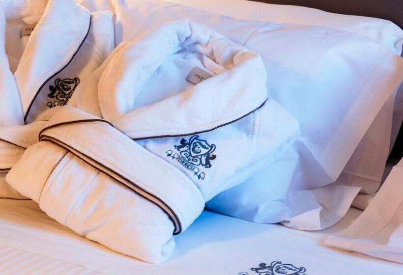 Номер Deluxe, Torresi