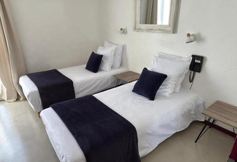 Номер Стандарт, Logis Hotel De La Clape
