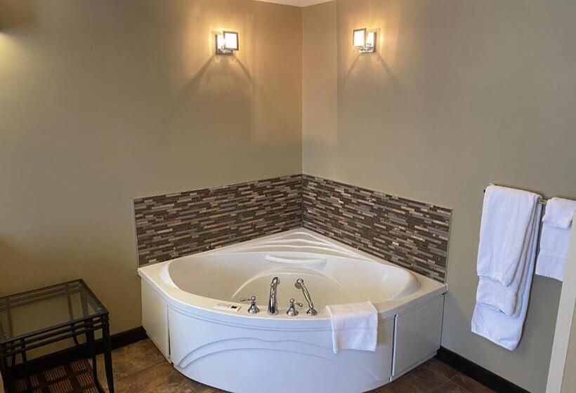 Люкс Superior, Microtel Inn & Suites By Wyndham Timmins