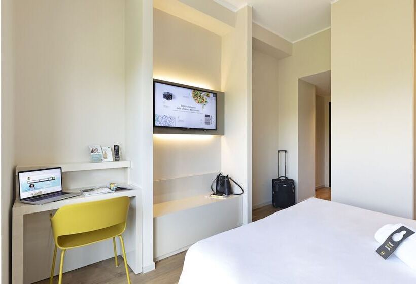 اتاق استاندارد با تراس, B&b Hotel Savona