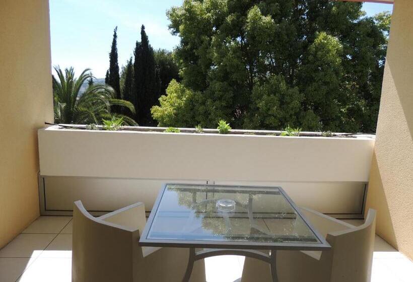 Superior Room with Terrace, Royal Cottage