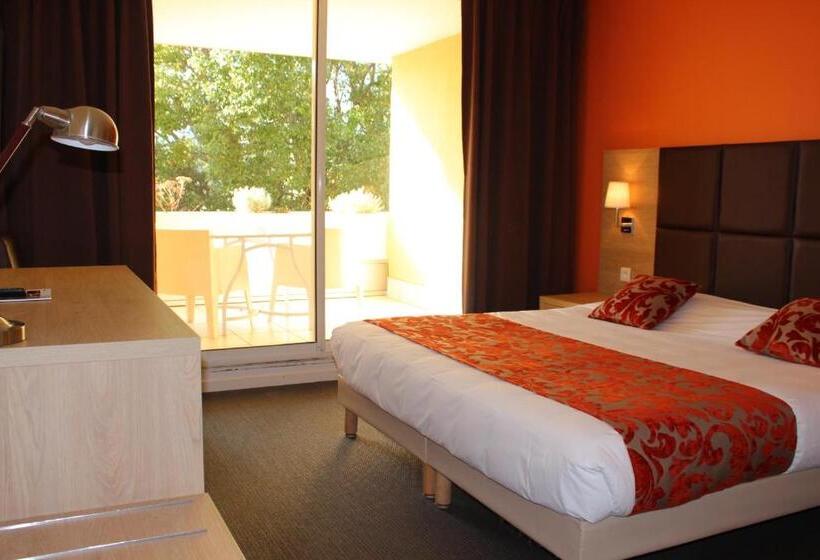 Superior Room with Terrace, Royal Cottage