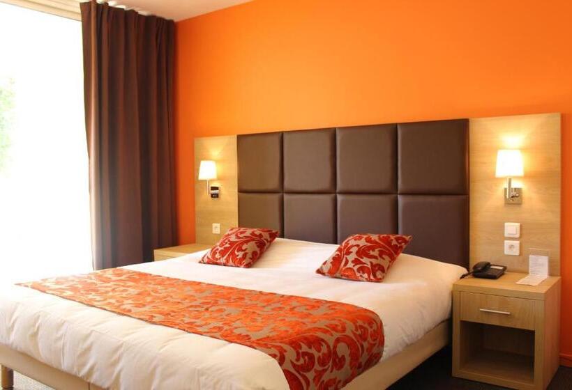 Superior Room with Terrace, Royal Cottage