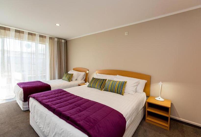 이그제큐티브 스튜디오, Aspen Court Motel Taihape