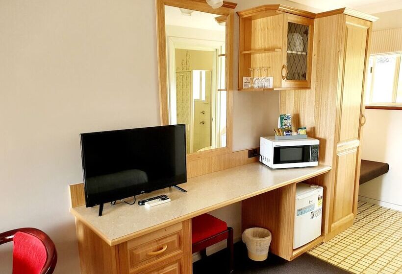 스탠다드 룸, Mcnevins Warwick Motel