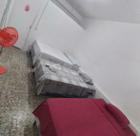 이코노이 4인룸, Villa Aurora
