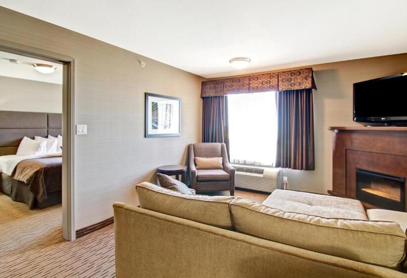 キングサイズベッドのスイートルーム, Canalta Hotel Shaunavon
