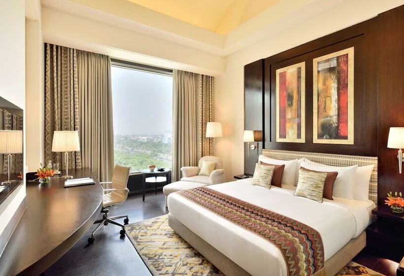 Номер Премиум, Radisson Noida