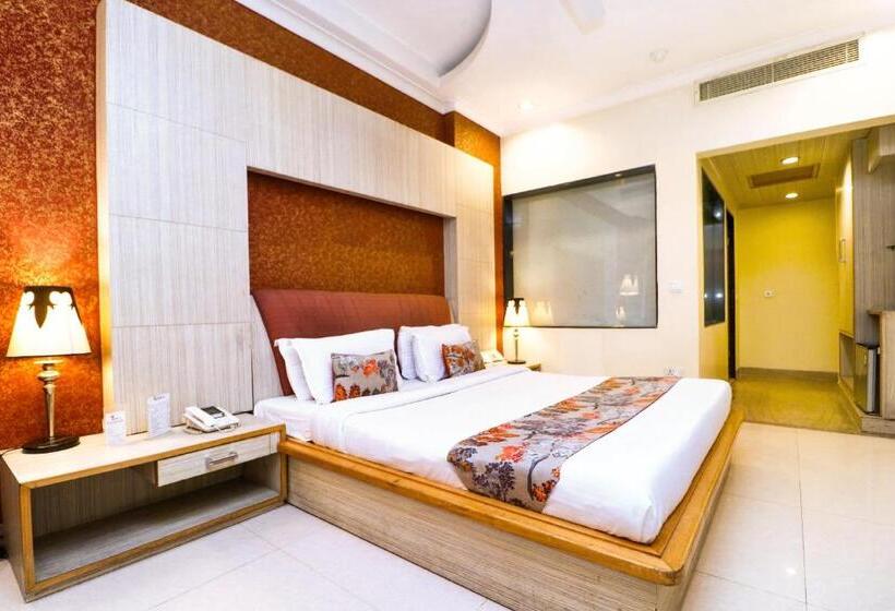 سوییت, Rajshree & Spa