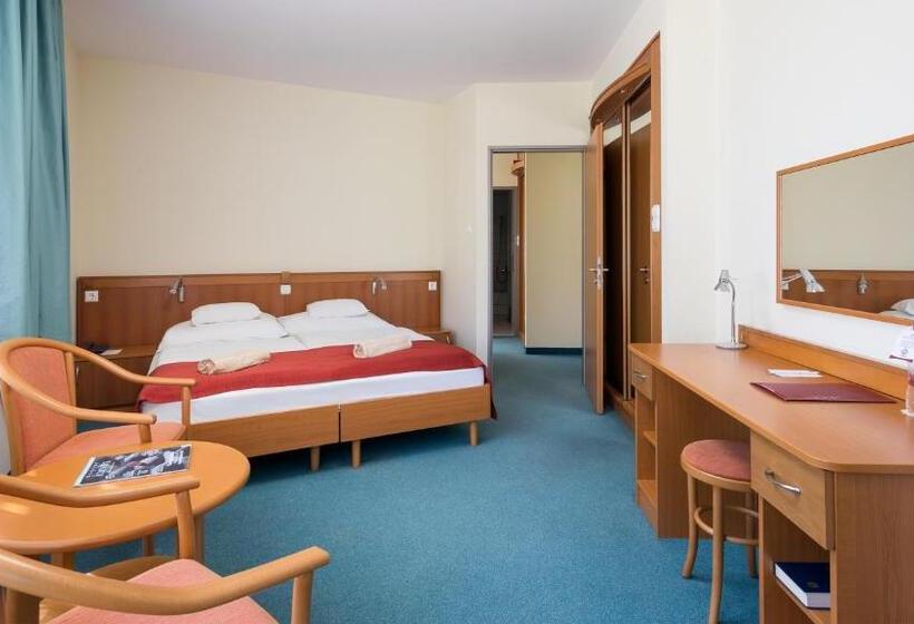 سوئیت با وان آب گرم, Hunguest Hotel Aqua Sol