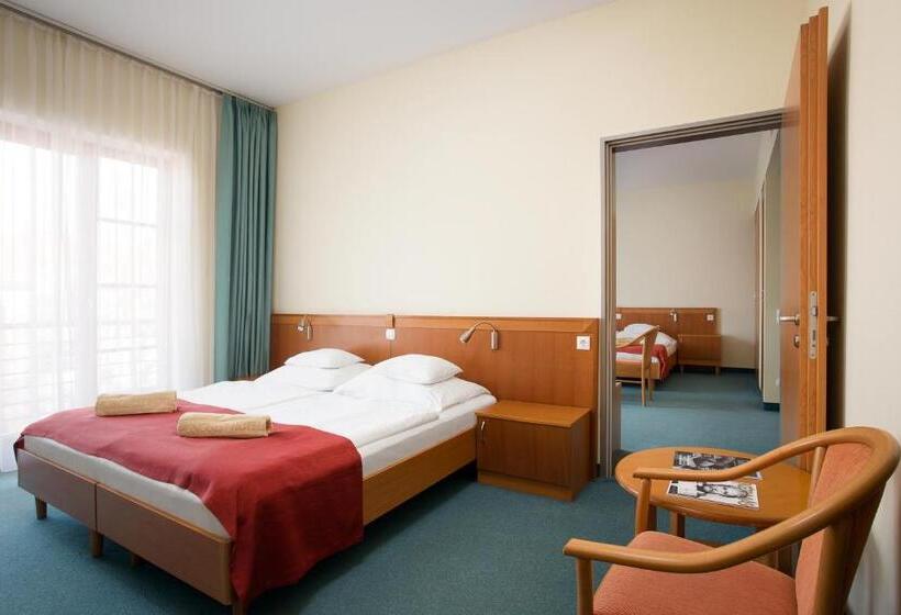 اتاق خانوادگی, Hunguest Hotel Aqua Sol
