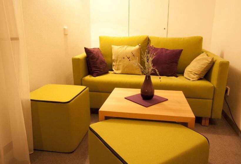 سوییت جونیور, Lupinenhotel Bodensee