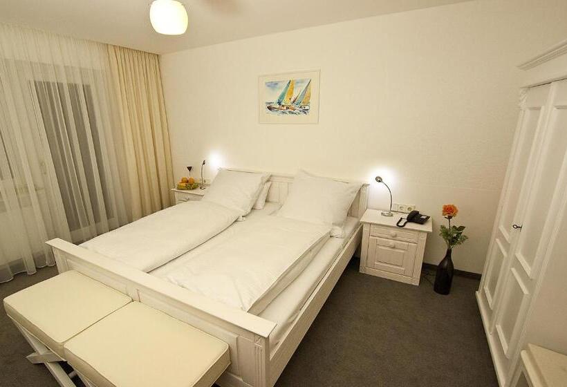 اتاق استاندارد با بالکن, Lupinenhotel Bodensee