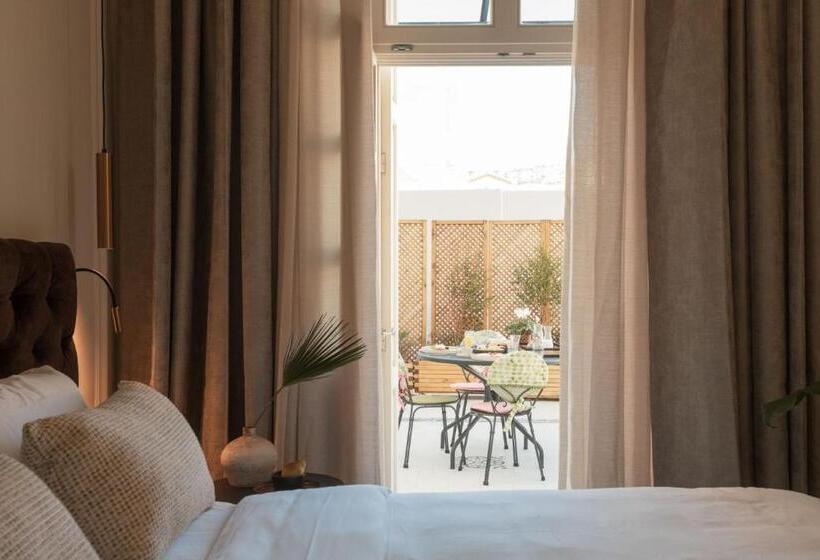 Номер Deluxe с Балконом, Castro Hotel Syros