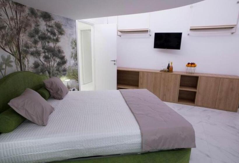 Номер Deluxe Кровать Кинг, Marinisa Suite Luxury Room