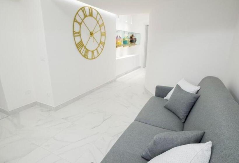 Номер Superior Кровать Кинг, Marinisa Suite Luxury Room