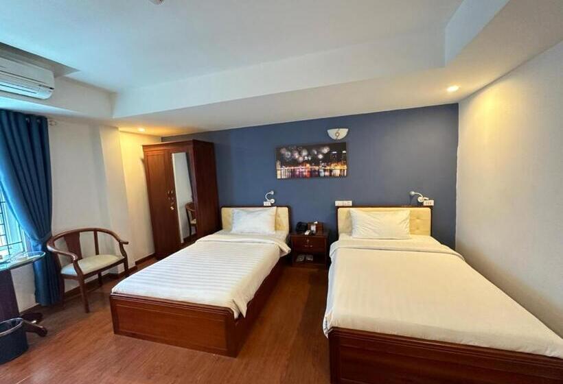 اتاق لوکس با چشم‌انداز شهر, A25 Hotel  137 Nguyễn Du   đà Nẵng