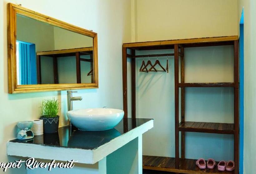 غرفة قياسية مطلّة علي الحديقة, Kampot Riverfront Boutique