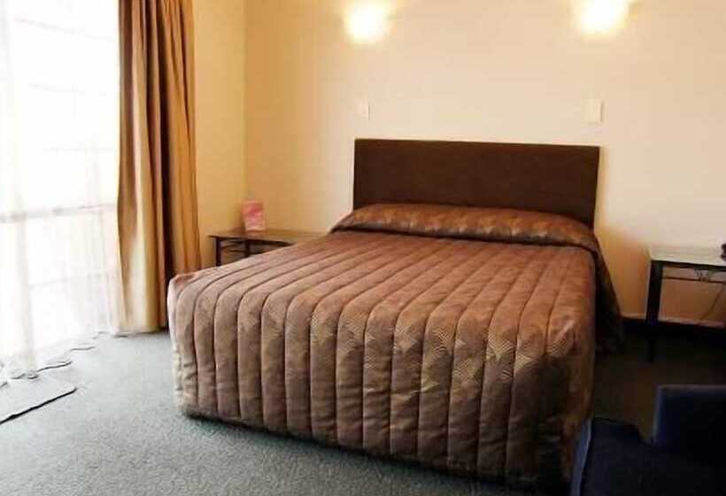 Студия Стандарт, Barclay Motel