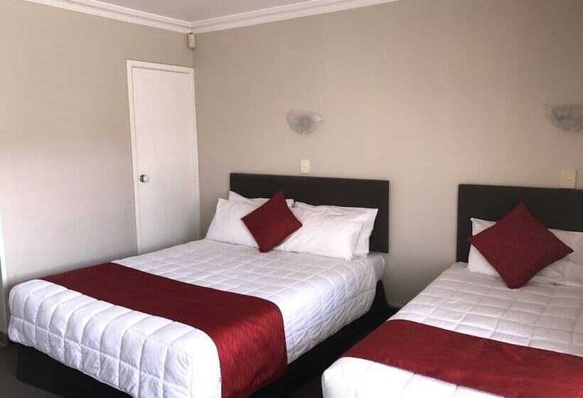 Студия Стандарт, Barclay Motel