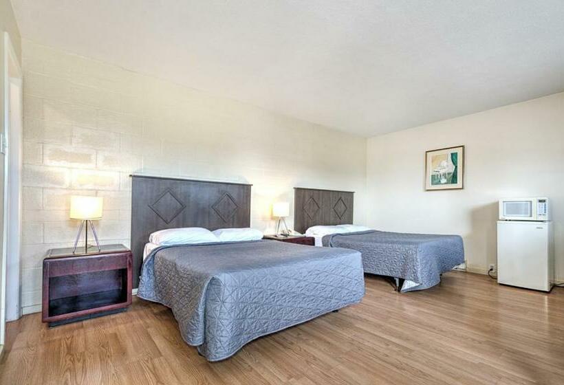 Номер Стандарт 2 Двуспальные Кровати, Motel Grande Ile