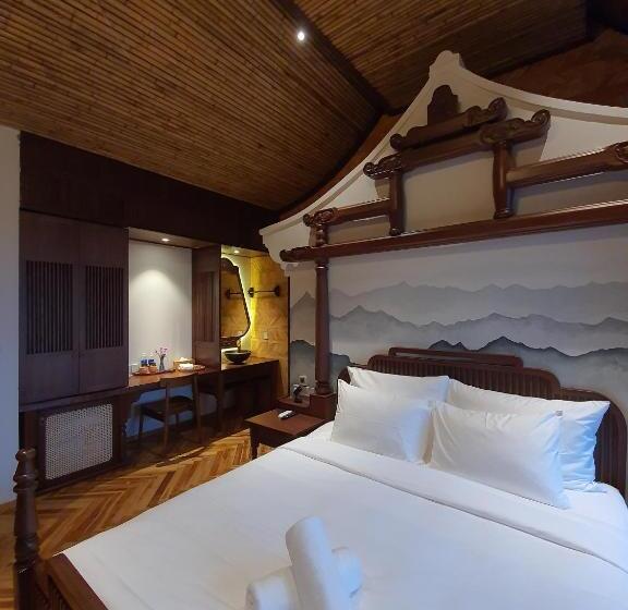 سوئیت با چشم‌انداز رودخانه, Minh   Casa