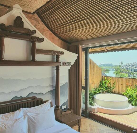 سوئیت با چشم‌انداز رودخانه, Minh   Casa