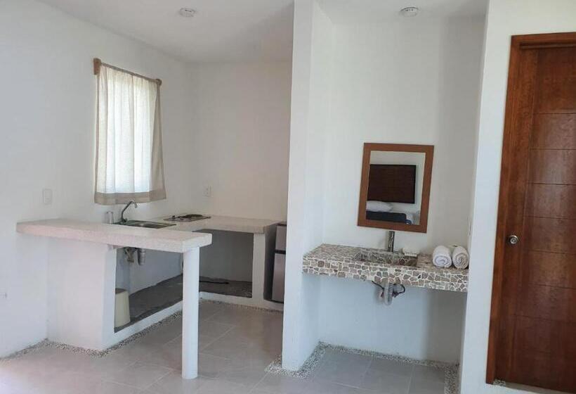 اتاق لوکس با بالکن و چشم‌انداز دریا, Riviera Bonfil