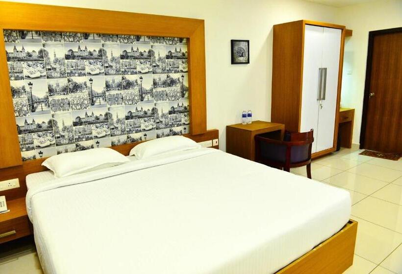 Люкс Deluxe Кровать Кинг, Aura Residency