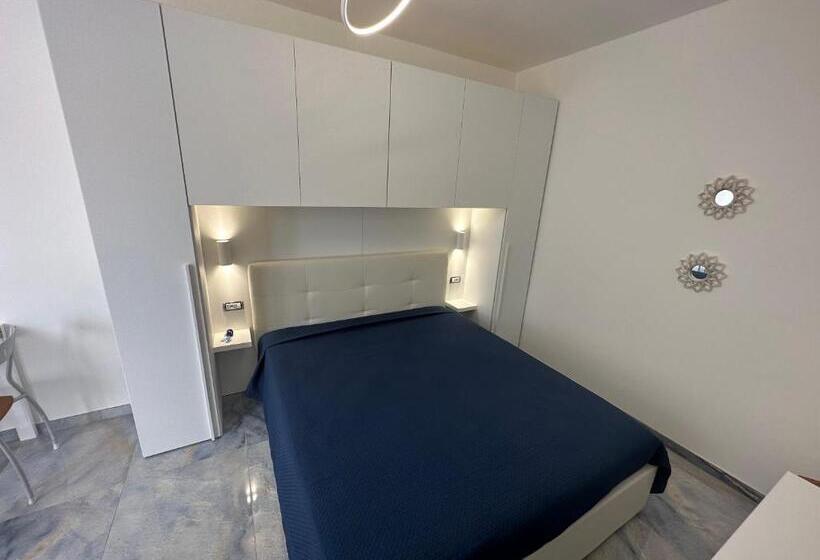 استودیو استاندارد با چشم‌انداز باغ, Infinity Residence Con Parcheggio