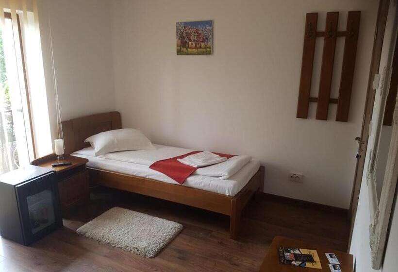 اتاق استاندارد یک نفره, Casa Irinella