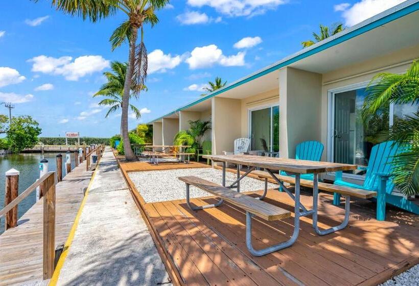 اتاق استاندارد با چشم‌انداز, Coconut Cay Resort