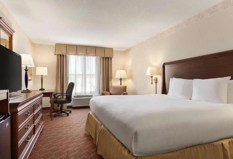 Студио Стандарт Кровать Кинг, Spark By Hilton Woodbridge