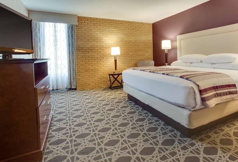 سوییت, Drury Inn & Suites Louisville East