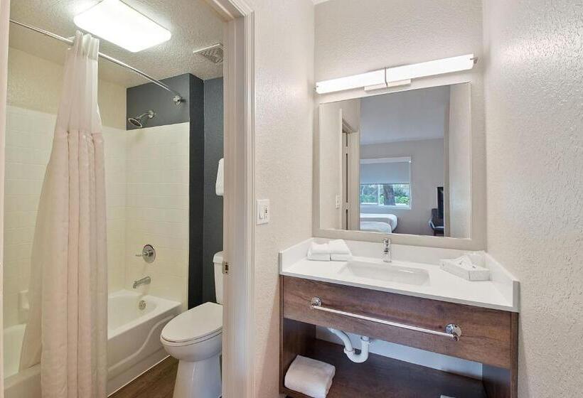 Студия Deluxe, Extended Stay America Premier Suites  Miami  Airport  Doral  25th Street